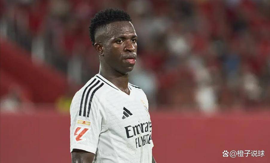 5战5球全胜!维尼修斯让利物浦颤抖,巴萨天才却被迫纳入梅西式保护